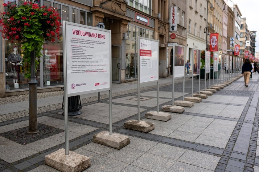 Wystawa &bdquo;Wrocławianka Roku 2023&rdquo; przy Oławskiej