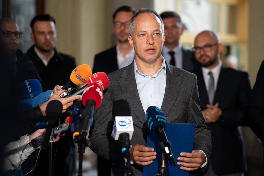 Prezydent Wrocławia Jacek Sutryk powołał sztab kryzysowy w związku z ostrzeżeniami IMGW - briefing prasowy, 12.09.2024