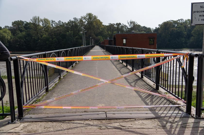 Most  i jaz zamknięte ze względu na bezpieczeństwo