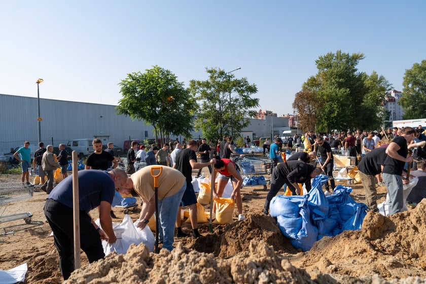 Teren ZDiUM - miejsce, w którym można dostać worki z piaskiem
