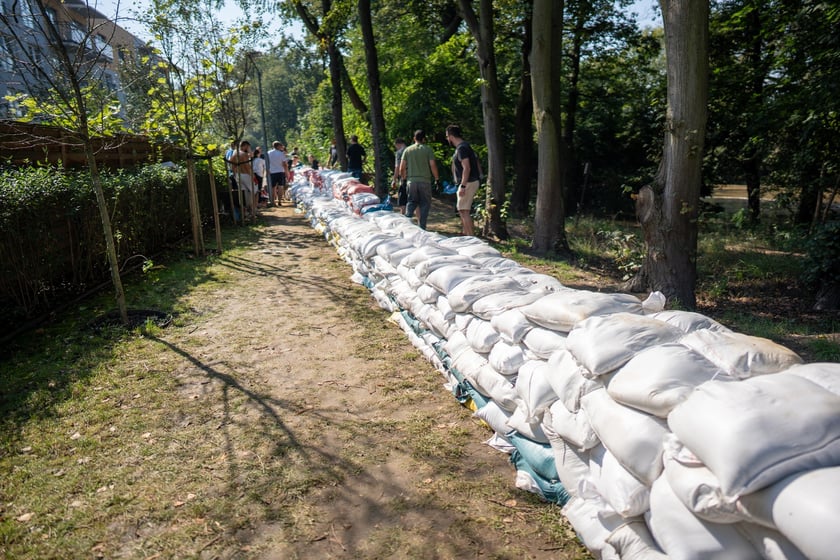 Stawianie umocnień na Stabłowicach (Leśnica), 18 września 2024 roku