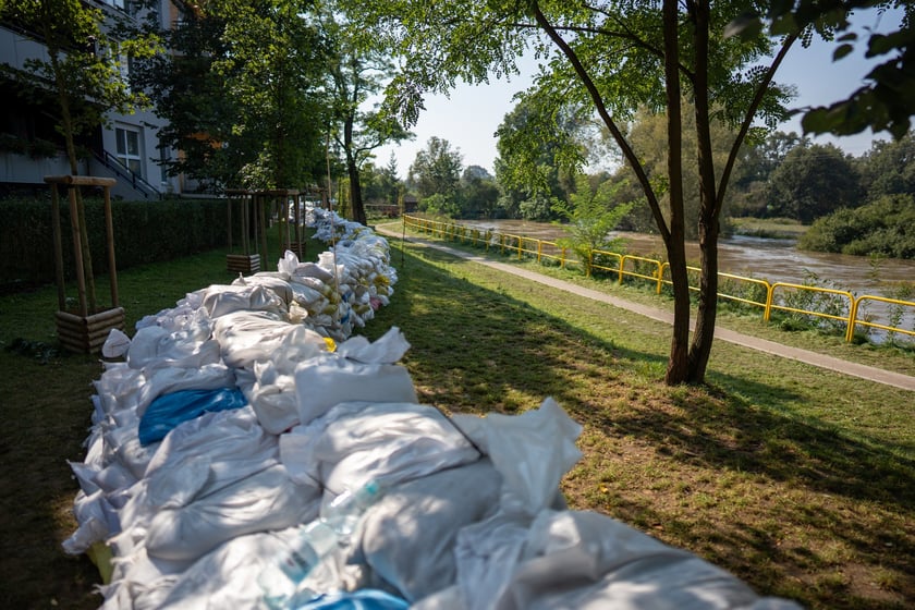 Stawianie umocnień na Stabłowicach (Leśnica), 18 września 2024 roku