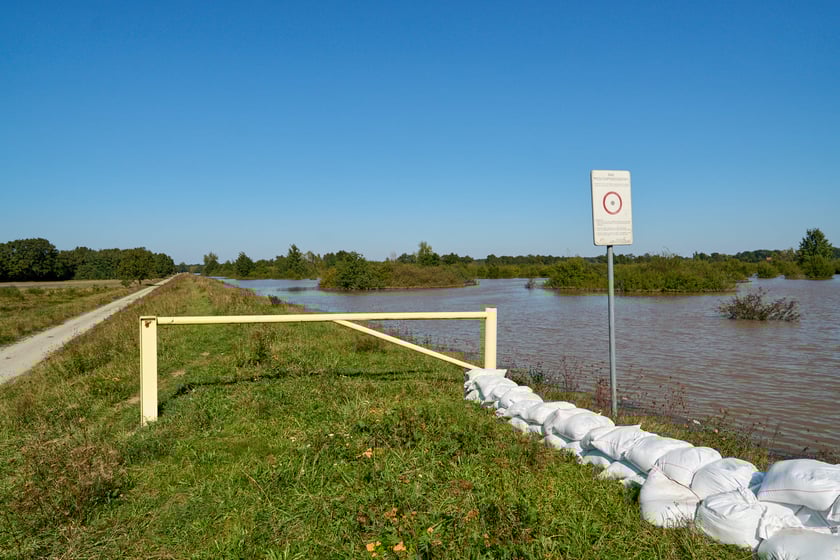 Patrol policyjny na Odrze we Wrocławiu