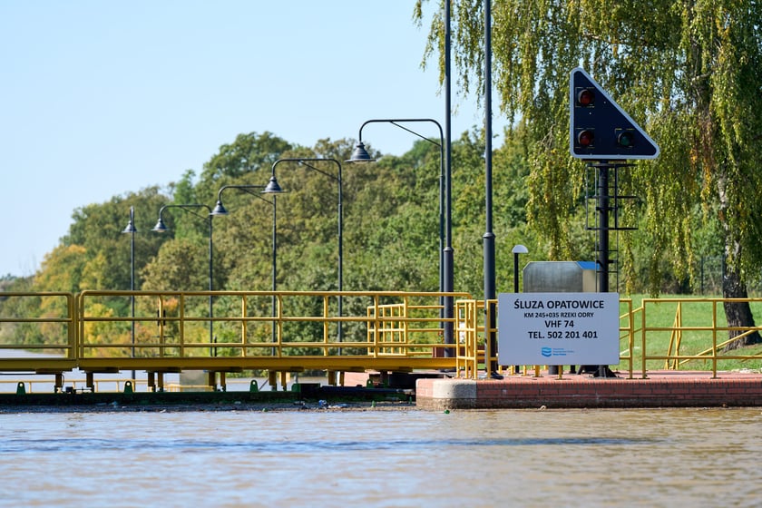 Patrol policyjny na Odrze we Wrocławiu