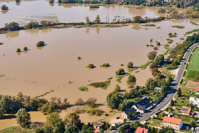Wrocław z lotu ptaka. Zdjęcia lotnicze z powodzi [21 września]