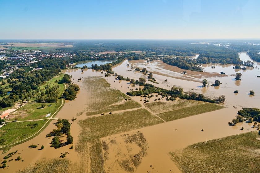 Wrocław z lotu ptaka. Zdjęcia lotnicze z powodzi [21 września]