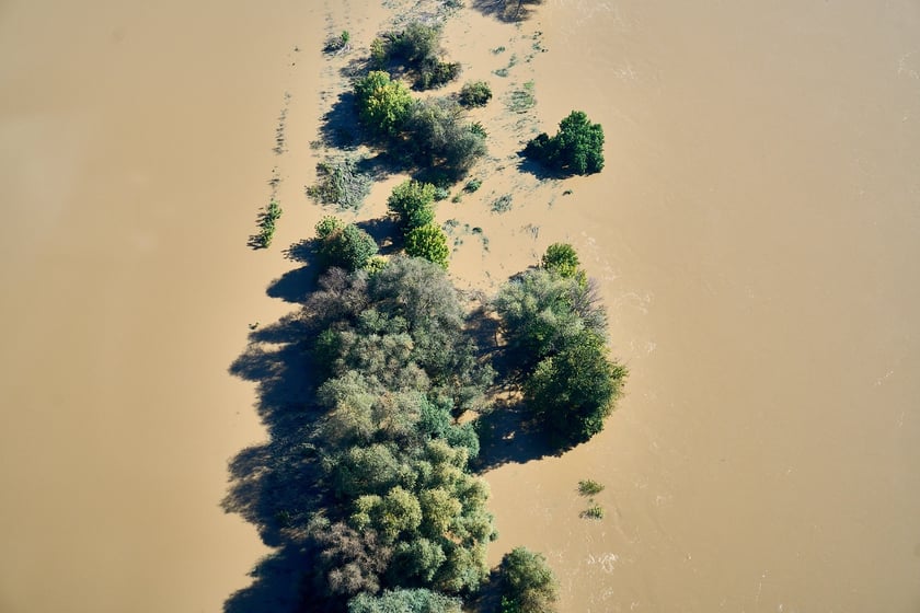 Wrocław z lotu ptaka. Zdjęcia lotnicze z powodzi [21 września]