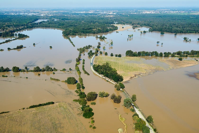 Wrocław z lotu ptaka. Zdjęcia lotnicze z powodzi [21 września]