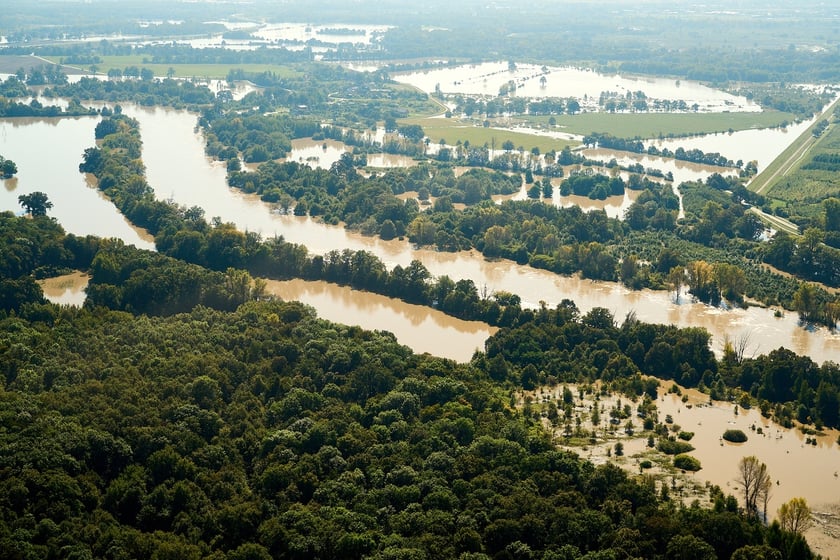 Wrocław z lotu ptaka. Zdjęcia lotnicze z powodzi [21 września]