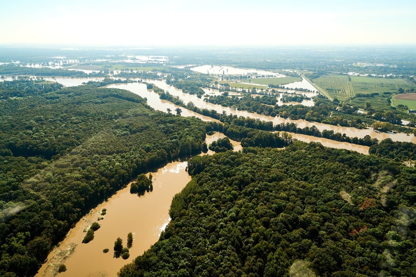 Wrocław z lotu ptaka. Zdjęcia lotnicze z powodzi [21 września]