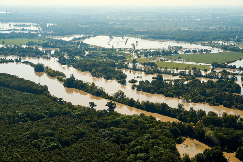 Wrocław z lotu ptaka. Zdjęcia lotnicze z powodzi [21 września]