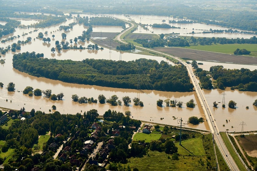 Wrocław z lotu ptaka. Zdjęcia lotnicze z powodzi [21 września]