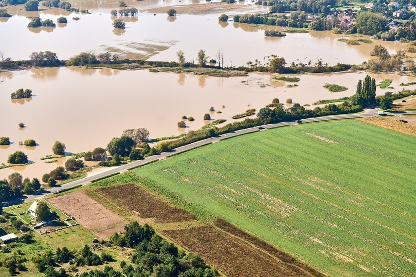 Wrocław z lotu ptaka. Zdjęcia lotnicze z powodzi [21 września]