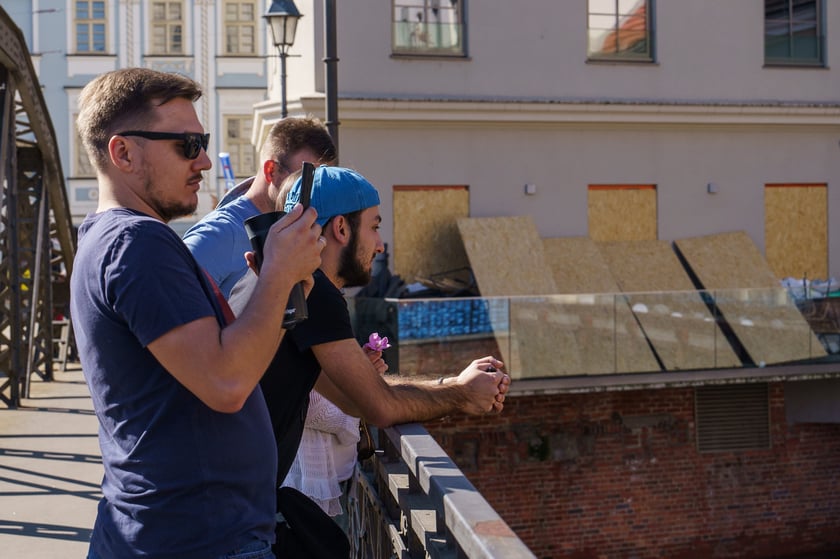 Mieszkańcy Wrocławia spacerują nad Odrą 22.09.2024