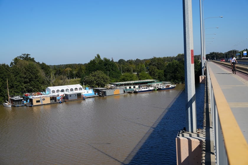 Most Milenijny nad Odrą we Wrocławiu: Dobry widok na Odrę