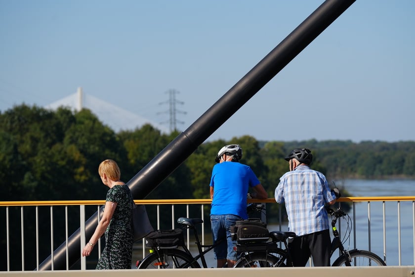 Most Milenijny nad Odrą we Wrocławiu: Dobry widok na Odrę
