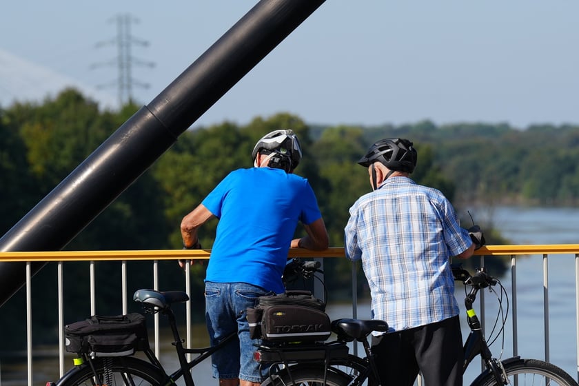 Most Milenijny nad Odrą we Wrocławiu: Dobry widok na Odrę