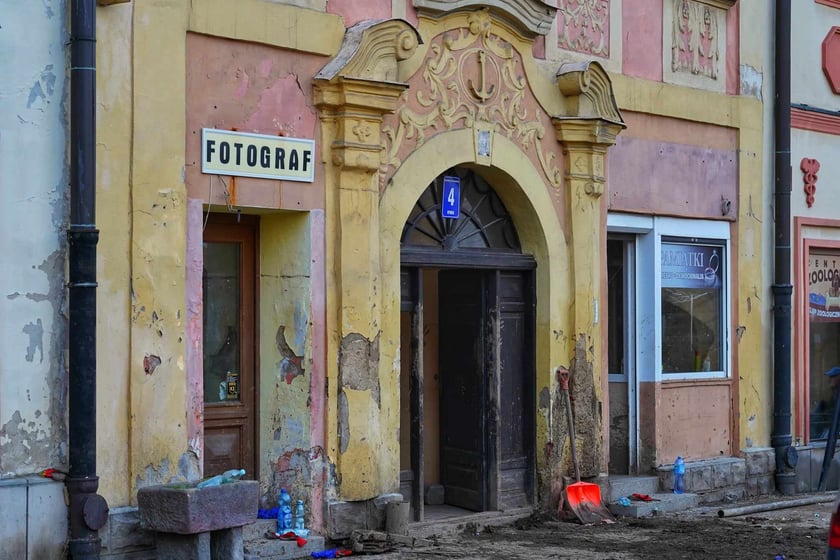 Ogrom zniszczeń po powodzi, jaka przeszła przez Kłodzko i Lądek-Zdr&oacute;j