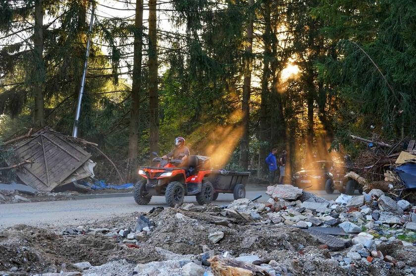 Ogrom zniszczeń po powodzi, jaka przeszła przez Kłodzko i Lądek-Zdr&oacute;j