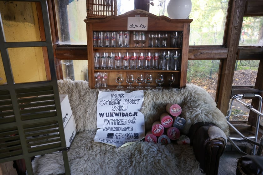 Zamyka się pub Cztery Pory Roku przy Mickiewicza. Do końca września trwa wyprzedaż
