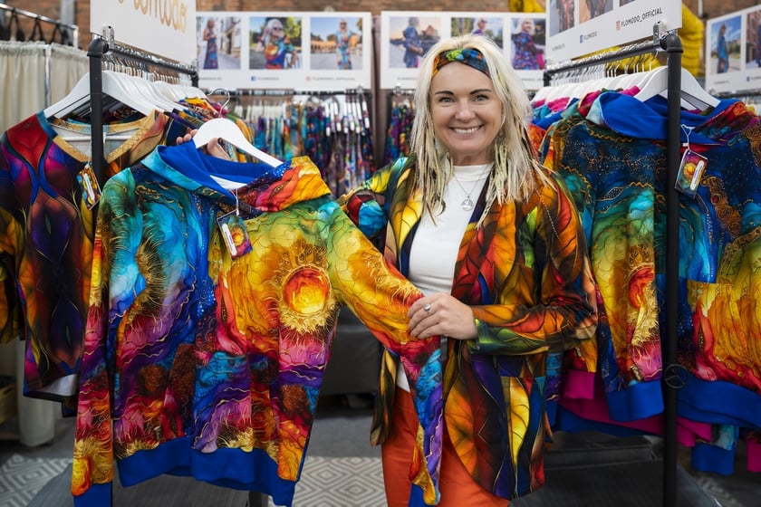 Festiwal Kupuj Świadomie w Czasoprzestrzeni (Zajezdnia Dąbie), czyli moda, kosmetyki, słodkości i rośliny do kupienia