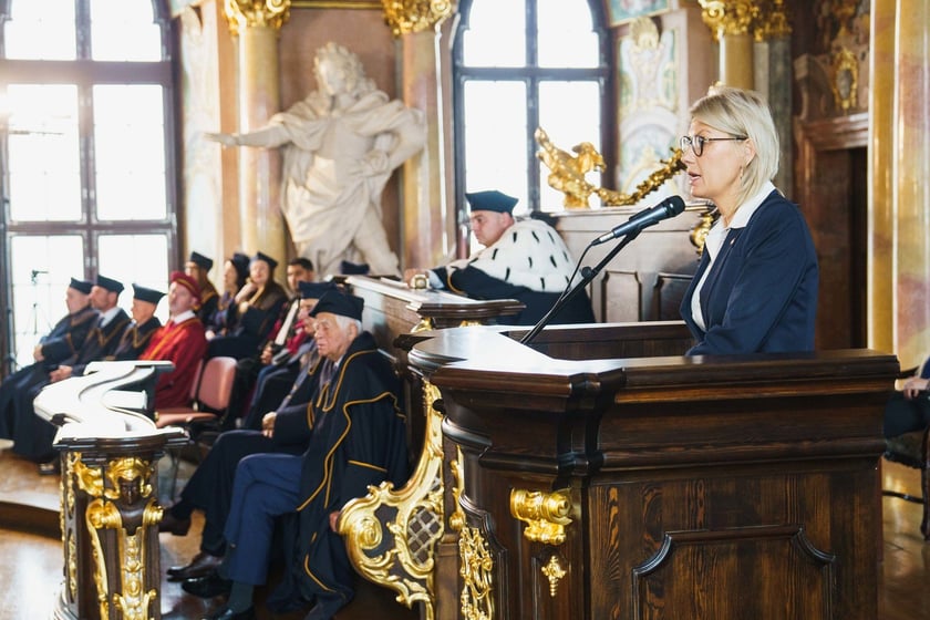 Inauguracja roku akademickiego Międzynarodowej Wyższej Szkoły Logistyki i Transportu w Auli Leopoldina
