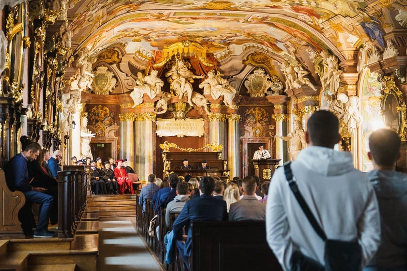 Inauguracja roku akademickiego Międzynarodowej Wyższej Szkoły Logistyki i Transportu w Auli Leopoldina