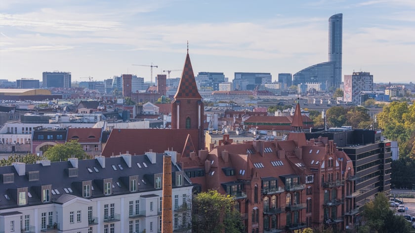 Krasnale na kominie na Bulwarze Staromiejskim we Wrocławiu