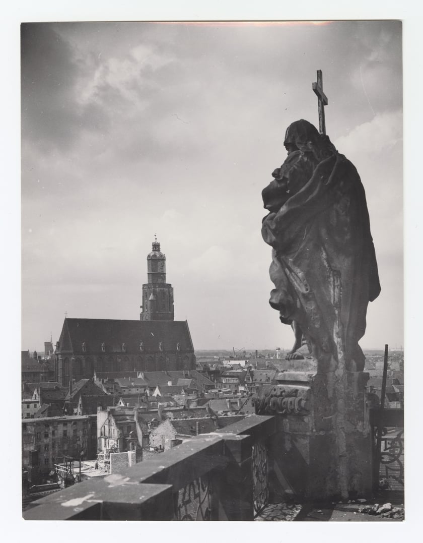 Widok na Stare Miasto z Wieży Matematycznej, 1959.