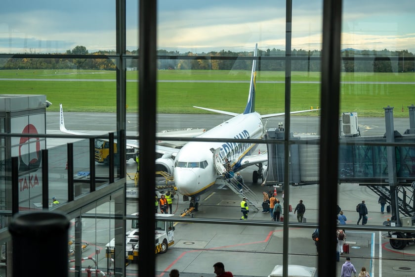 Podpisanie umowy pomiędzy przedstawicielami firm Strabag a Port Lotniczy Wrocław