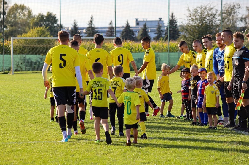 Zawodnicy klubu sportowego Piast Żerniki