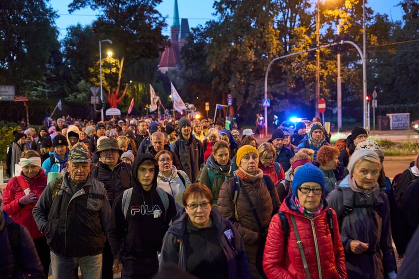 Piesza pielgrzymka z Wrocławia do Trzebnicy - zdjęcia pielgrzymów, 12 października 2024 r.