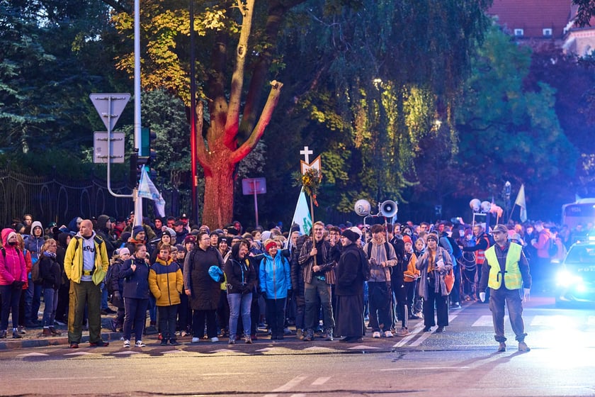 Piesza pielgrzymka z Wrocławia do Trzebnicy - zdjęcia pielgrzymów, 12 października 2024 r.
