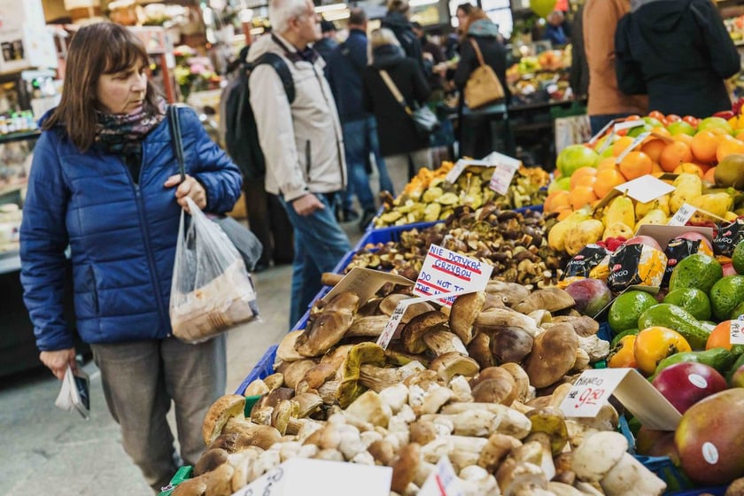Stoiska z grzybami w Hali Targowej we Wrocławiu