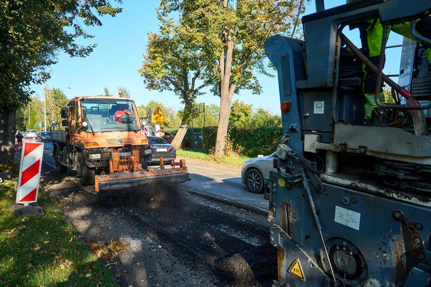 Wymiana nawierzchni na Ołtaszyńskiej, 16 października 2024