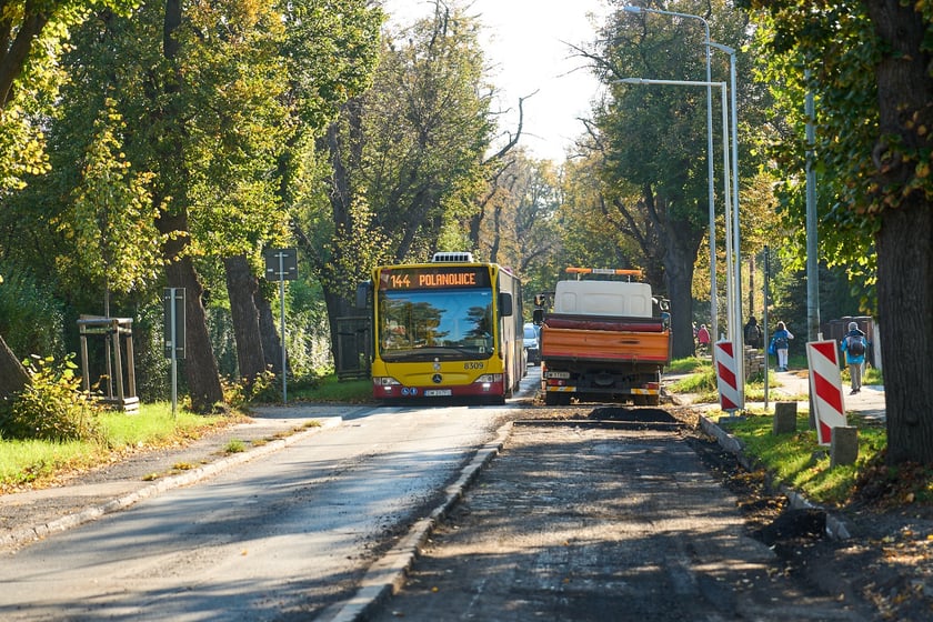 Wymiana nawierzchni na Ołtaszyńskiej, 16 października 2024