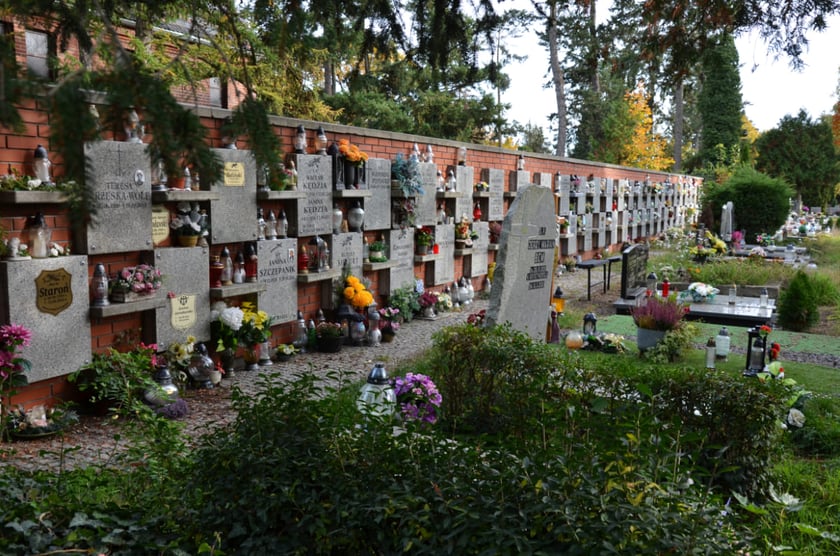 cmentarz parafialny przy ul. Smętnej we Wrocławiu