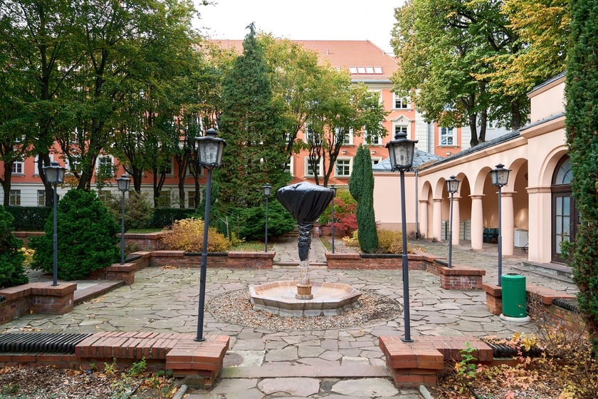 Budynek ZUS przy ul. Pretficza we Wrocławiu