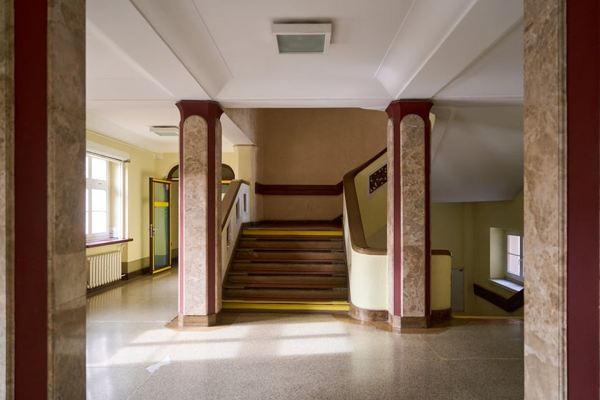 Budynek ZUS przy ul. Pretficza we Wrocławiu