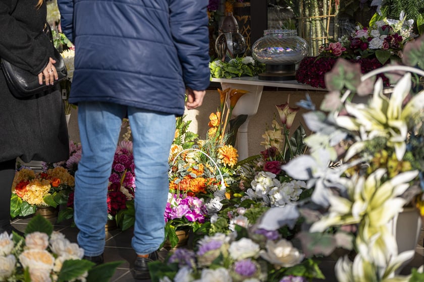 Cmentarz przy Kiełczowskiej (Psie Pole-Zawidawie) na zdjęciach