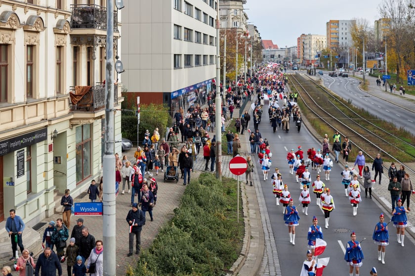 Radosna Parada Niepodległości we Wrocławiu 2022