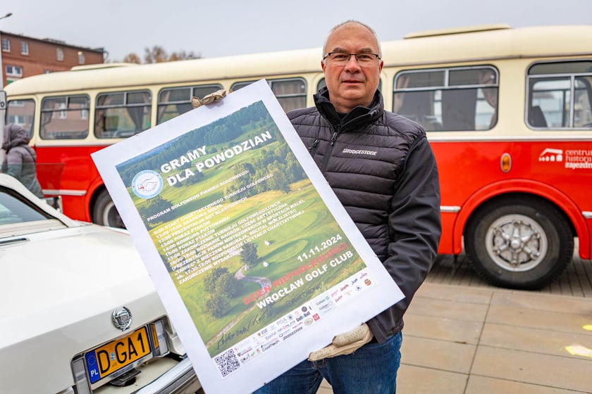 VII Niepodległościowe Spotkanie Klasycznych Pojazdów przy Centrum Historii Zajezdnia  we Wrocławiu