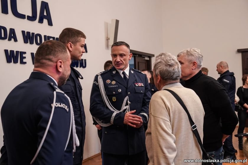 Ślubowanie nowych policjantów we Wrocławiu