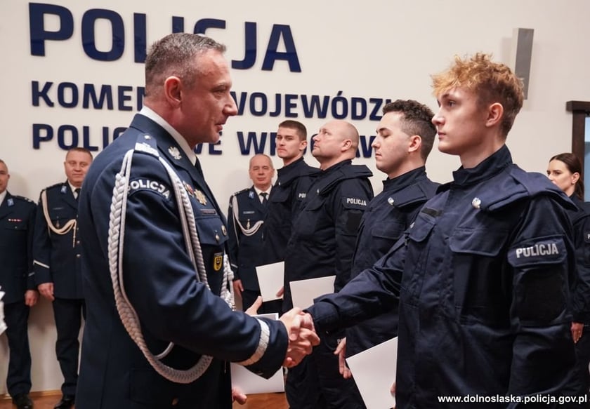 Ślubowanie nowych policjantów we Wrocławiu