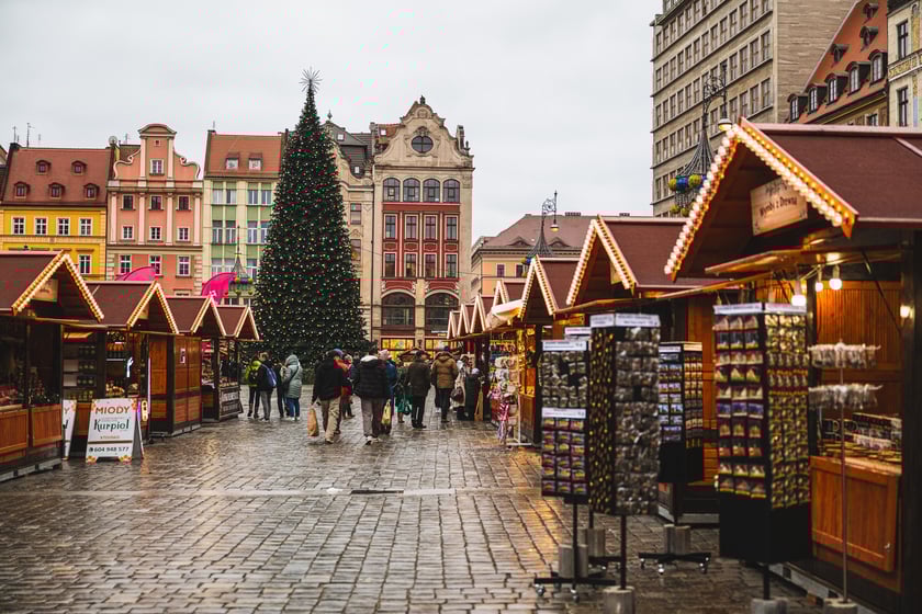 Wrocławski Jarmark Bożonarodzeniowy 2024 w dniu otwarcia (29 listopada)
