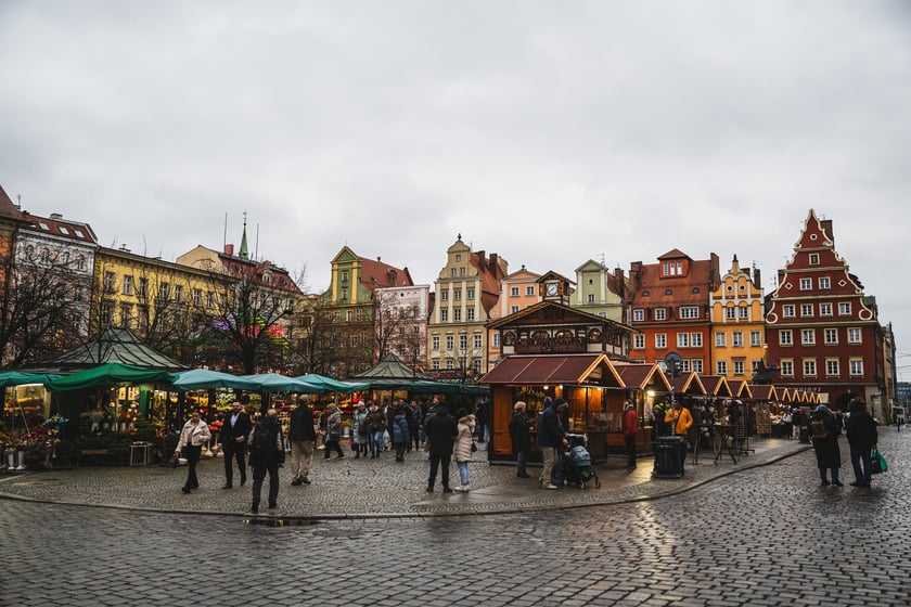 Wrocławski Jarmark Bożonarodzeniowy 2024 w dniu otwarcia (29 listopada)