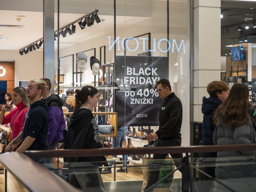 Black Week 2024 rozpoczęty. Klienci na zakupach, 30 listopada we Wrocławiu