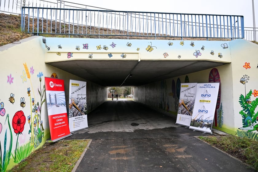 nowy mural na Alei Wielkiej Wyspy