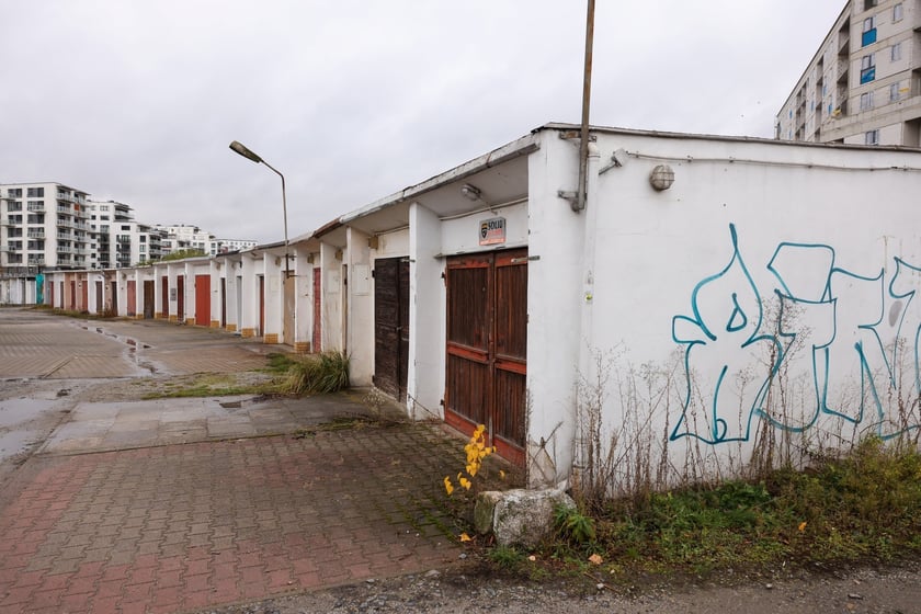 Garaże na Popowicach do wyburzenia