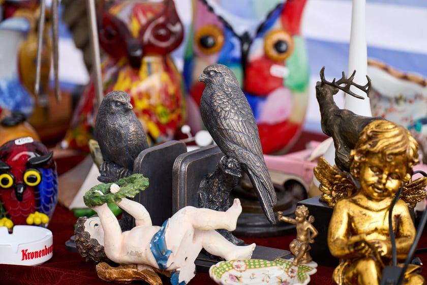 Giełda staroci pod katedrą św. Marii Magdaleny. Wrocław, 6-8.12.2024